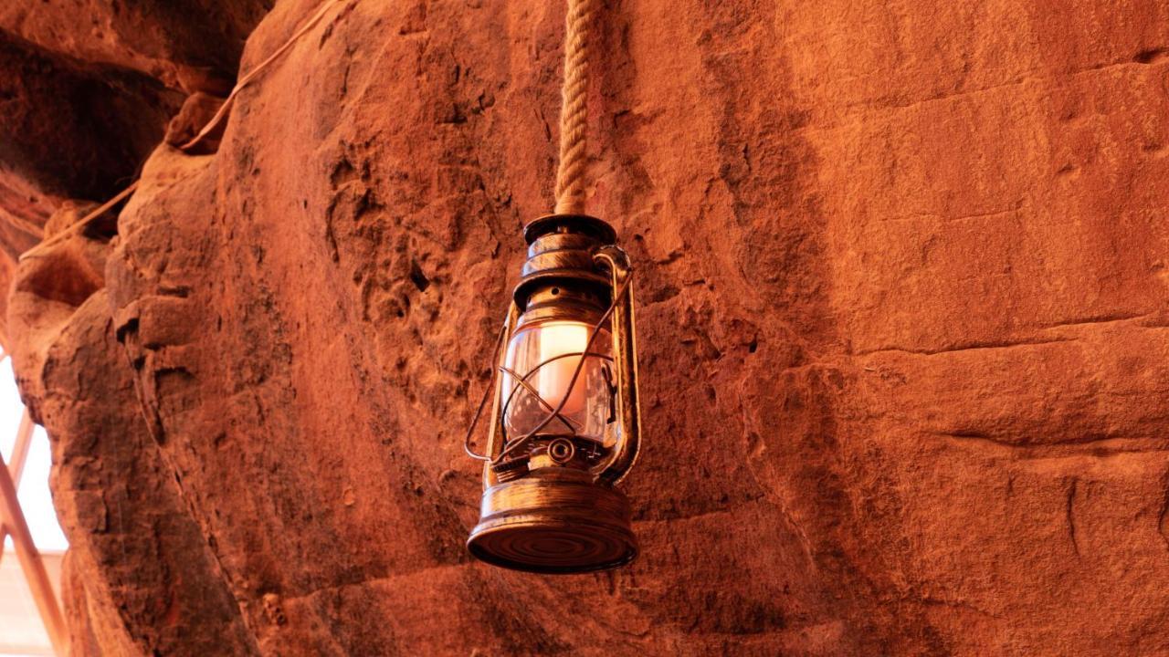 Wadi Rum Meteorite Camp Ngoại thất bức ảnh