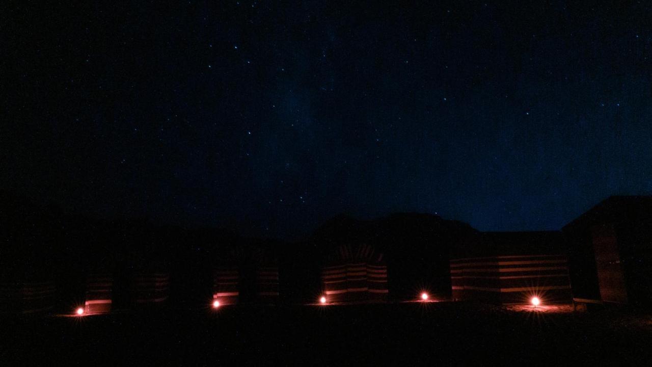 Wadi Rum Meteorite Camp Ngoại thất bức ảnh