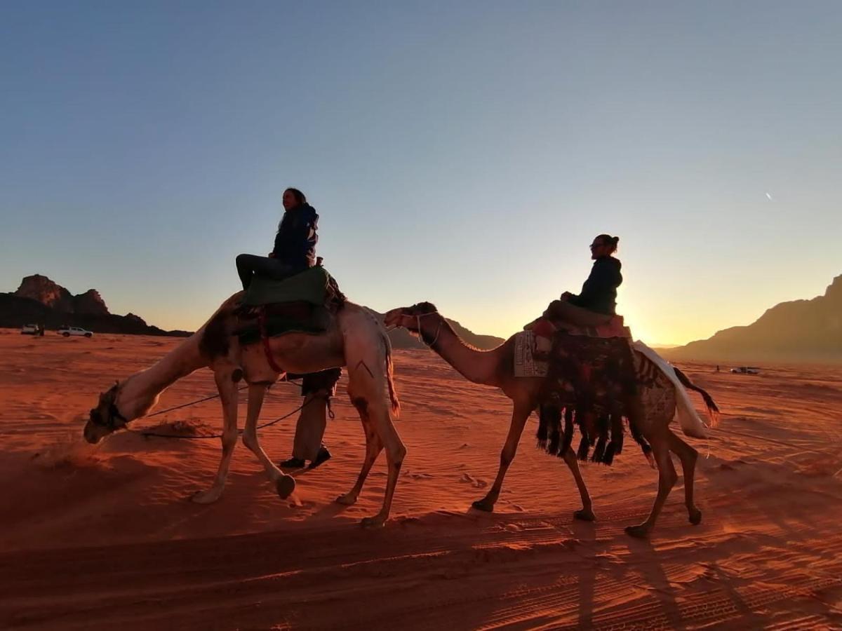 Wadi Rum Meteorite Camp Ngoại thất bức ảnh