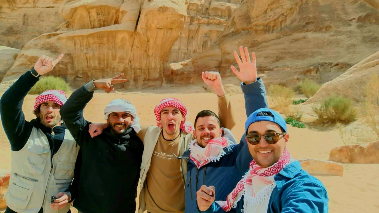 Wadi Rum Meteorite Camp Ngoại thất bức ảnh