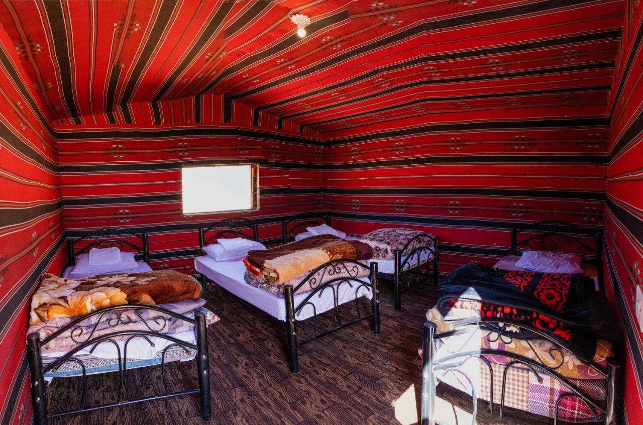 Wadi Rum Meteorite Camp Ngoại thất bức ảnh