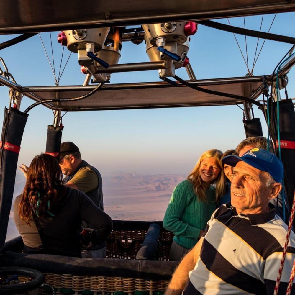Wadi Rum Meteorite Camp Ngoại thất bức ảnh