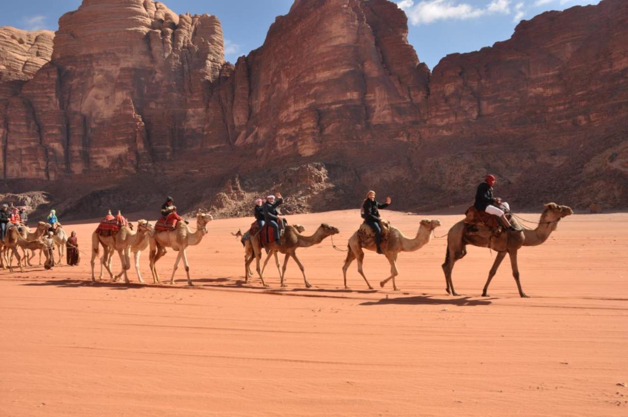 Wadi Rum Meteorite Camp Ngoại thất bức ảnh